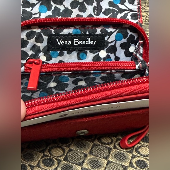 Vera Bradley Iconic RFID Card Case - Picture 4 of 7